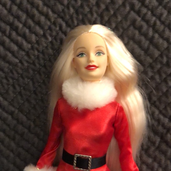 1999 Santa’s Helper Barbie - Picture 3 of 9